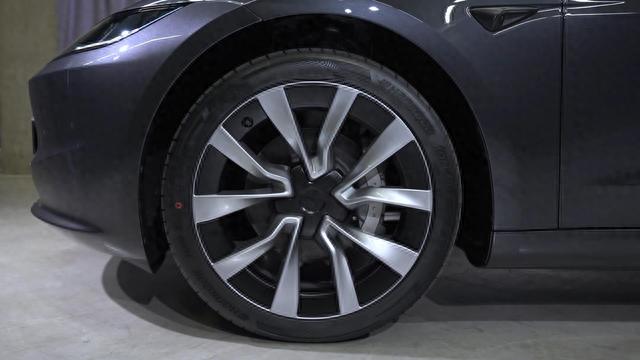 25.99万起！续航606km，内外焕新，新款Model 3来了！都有哪些变化