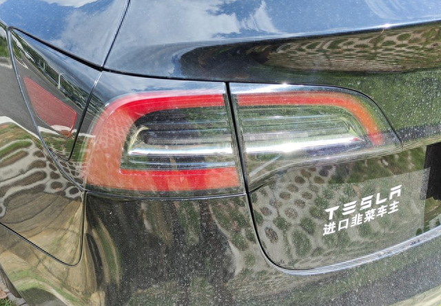 当时的冲动消费，进口特斯拉Model 3