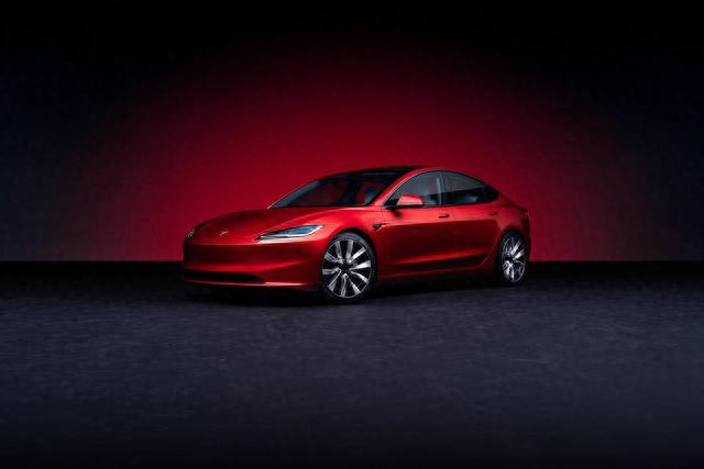 鲶鱼焕新，新款Model 3变动很大，能否维持住霸总地位？