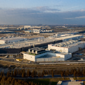 特斯拉上海工厂停产背后