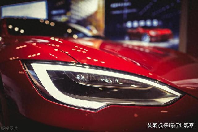 特斯拉市值暴涨超5800亿元！Dojo加速入局，盘点核心龙头