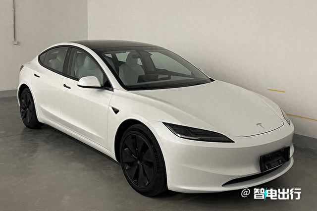 特斯拉确认：Model 3+实拍曝光！车身加长，续航更强悍了
