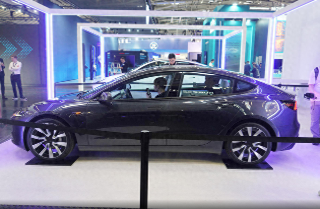 新特斯拉Model3申报，学领克带加号，颜值提升，但价格虚高？