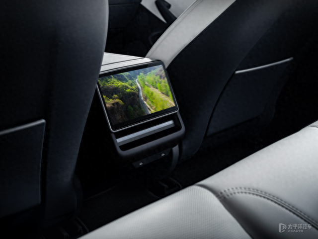 全新特斯拉Model 3申报图 车尾新增“+”标识 将于第四季度交付