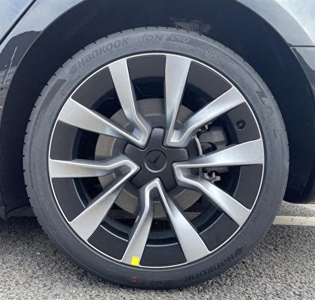 25.99万起 新款国产特斯拉Model 3申报：双电机“+”版亮相