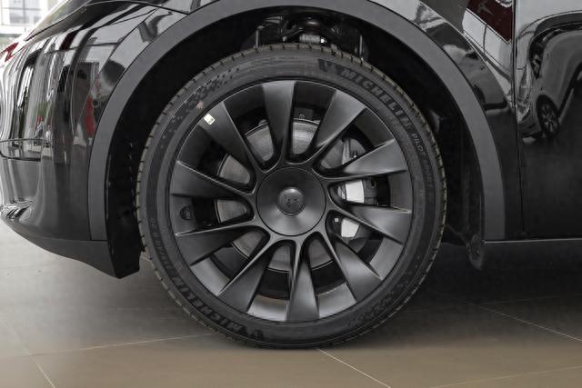 售26.39万至34.99万，轴距2890mm，Model Y值得买
