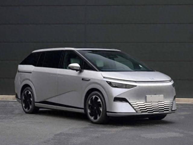 工信部新车：小鹏首款MPV露真容，Model 3还有性能版？