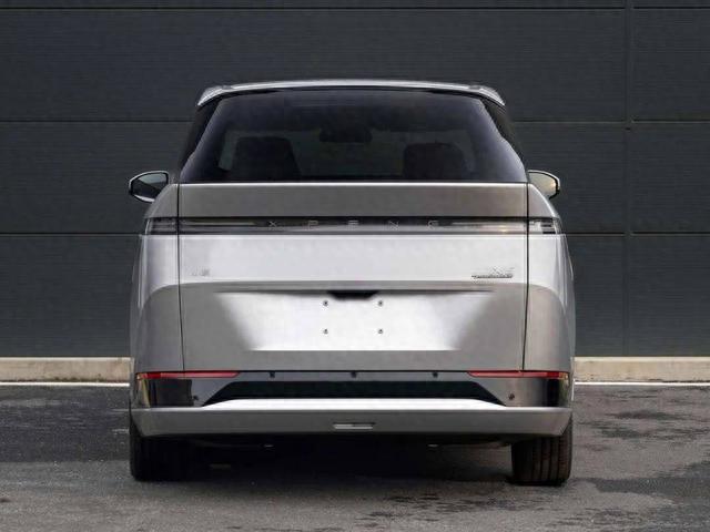 工信部新车：小鹏首款MPV露真容，Model 3还有性能版？