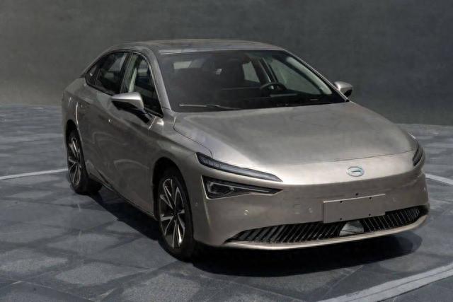 工信部新车：小鹏首款MPV露真容，Model 3还有性能版？