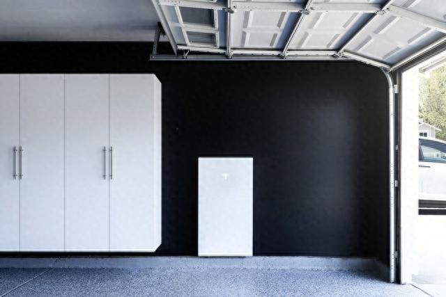 特斯拉推出Powerwall 3家用储能系统，内置太阳能逆变器