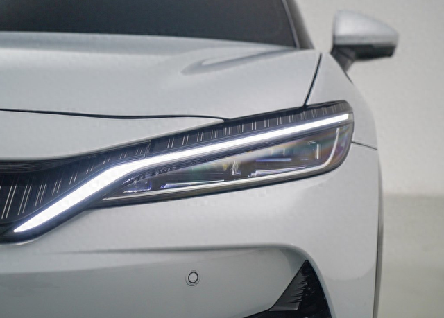 更适合中国宝宝体质 比亚迪宋L直接对抗特斯拉Model Y