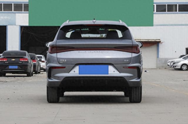 比亚迪也有卖不动的车，新款e2改头换面重回市场，销量依旧不高