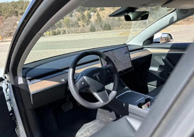 试驾体验Model 3后 懂得特斯拉为什么独一无二，百公里加速仅2.1秒