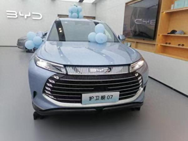 比亚迪护卫舰07实拍：大五座SUV1.5T插混动力，家用首选
