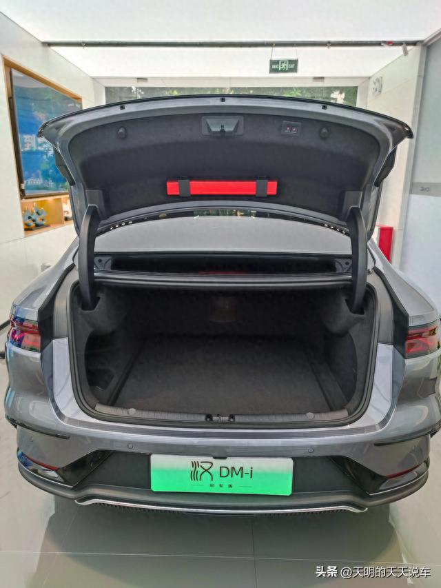 比亚迪汉走过的路传统燃油B级车不好意思再走一一试驾冠军版汉