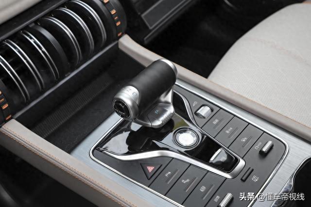 新车 | 13.58万元起，比亚迪元PLUS冠军版上市，颜色丰富/配置升级
