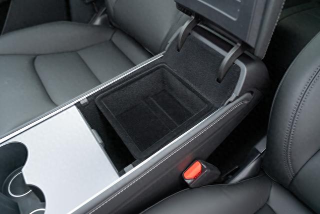 4种动力、3种续航，最低27.6万可入手，详解特斯拉Model Y