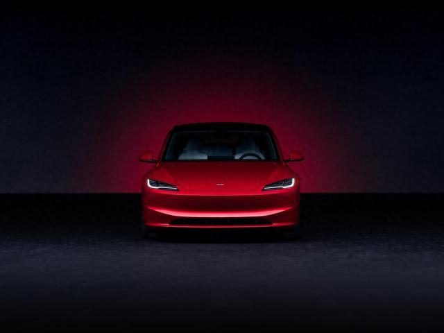 25.99万起、续航713公里，新款特斯拉Model 3来了