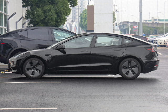 大改款后新款特斯拉model3驾驶感受到底怎么样？