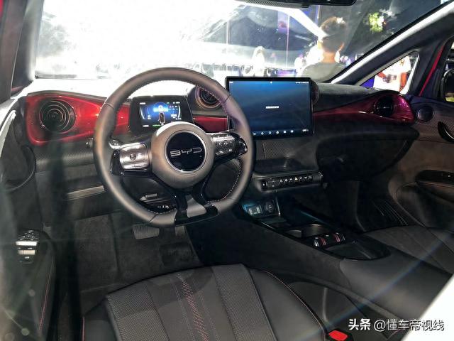 新车 | 12.68万元起，配运动套件+分体尾翼，比亚迪海豚纪念版上市
