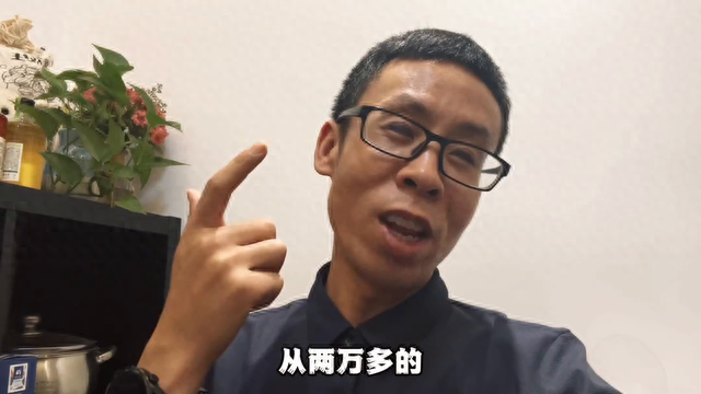 比亚迪这几年很牛的， 从以前2万多的F3， 到现在仰望100多万的U8
