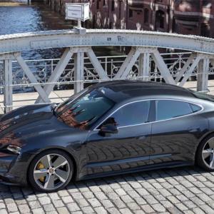 数据大战？Porsche Taycan 传推 Turbo GT 式样 剑指 Tesla Model S Plaid！ ...